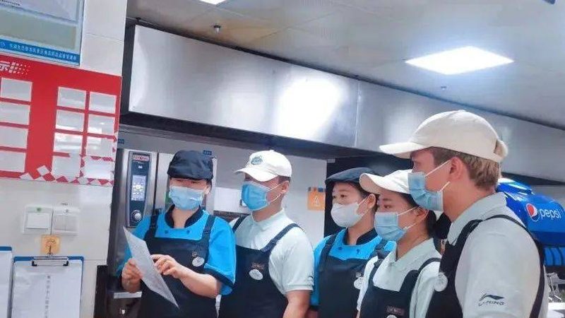 坚果炒货加盟店，这笔账到底怎么算才不亏