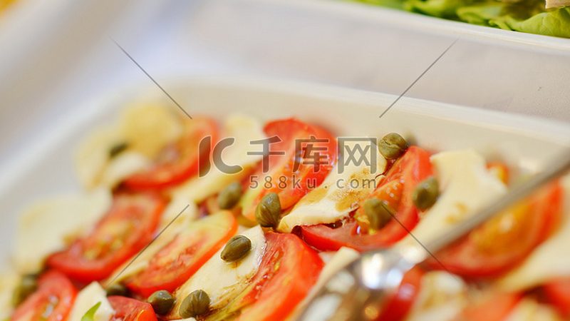 食品代加工与OEM：如何选择最适合的合作模式**
